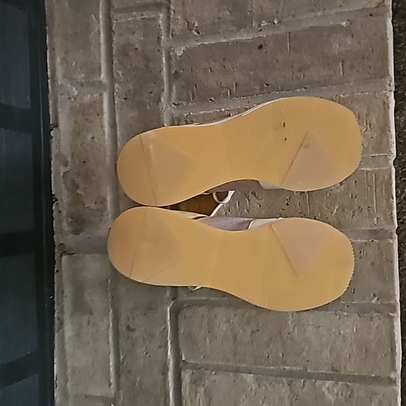 Michael Kors Sneakers - Picture 6 of 6